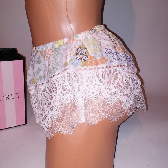Victoria Secret Sleep Shorts - Picture 3 of 5
